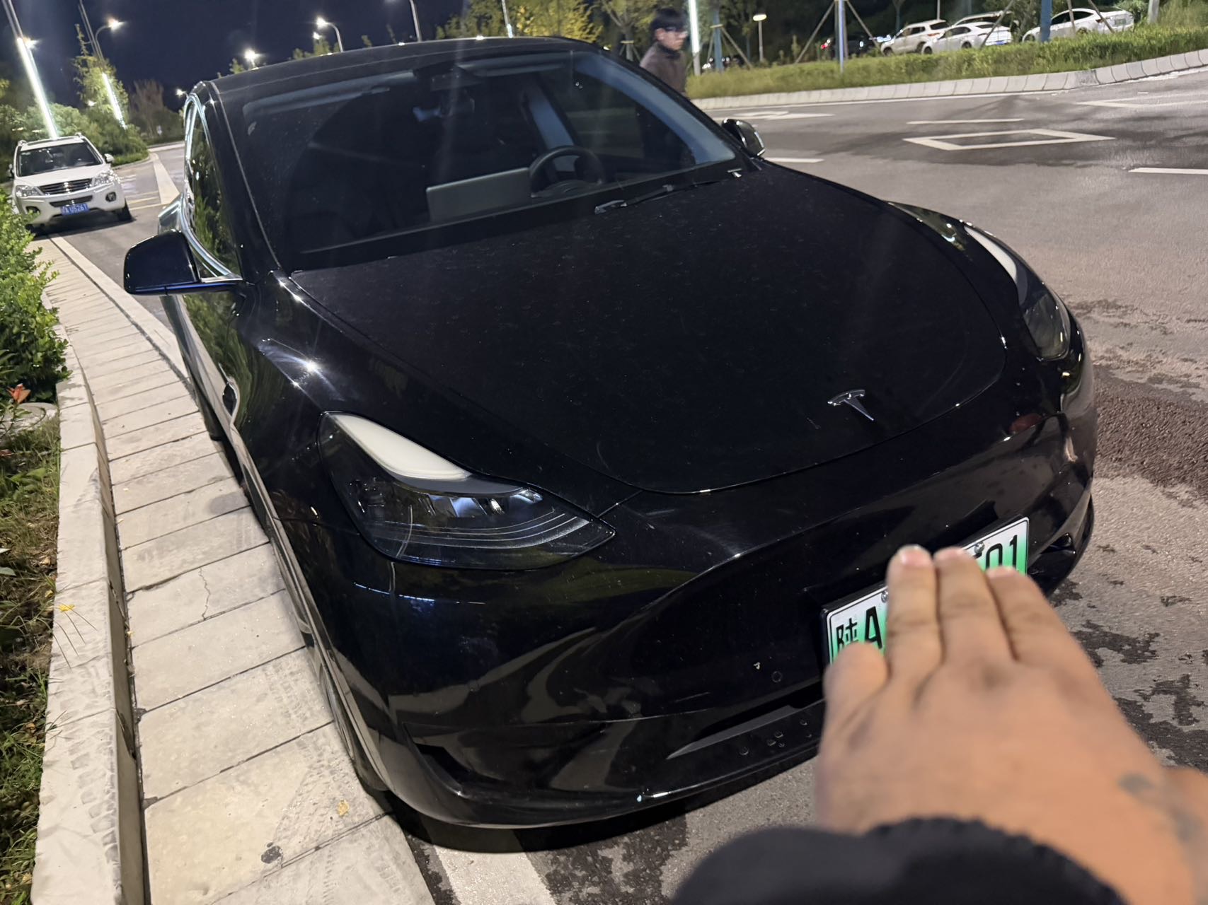 Tesla Model Y 2023 #2 Tesla Model Y 2023 صورة سيارة #2