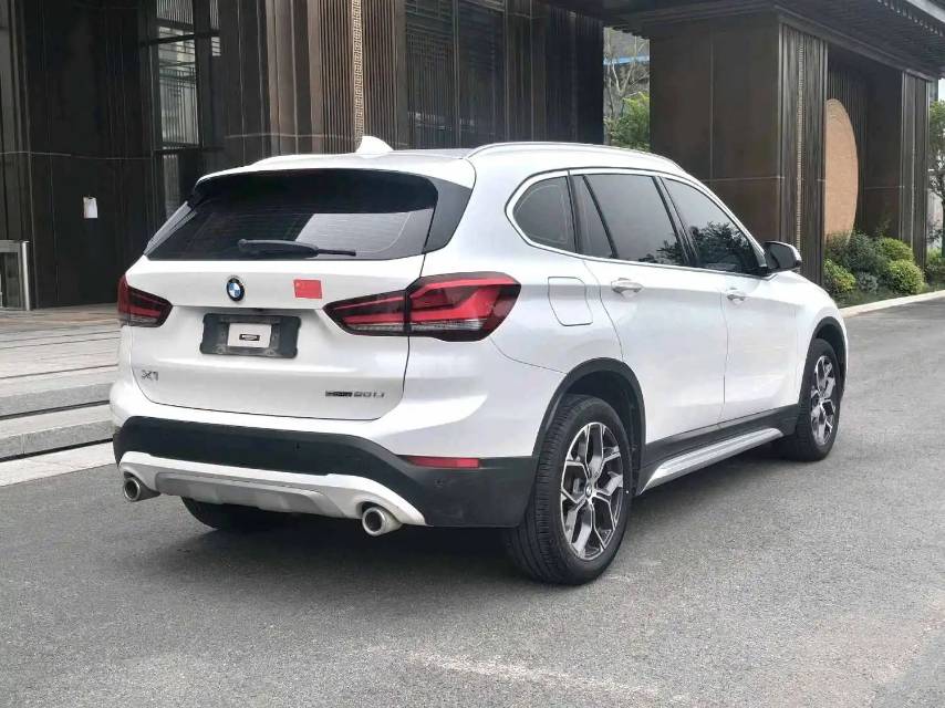 BMW X1 2022 car image #9