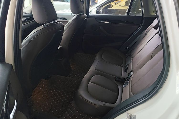 BMW X1 2018 car image #17