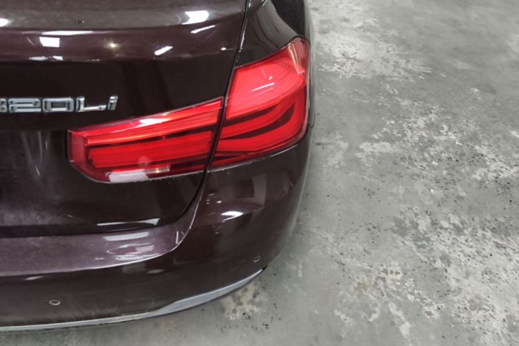 BMW 3 Series 2017 car image #8