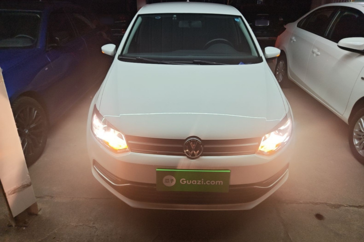 Volkswagen Polo 2019 car image #3