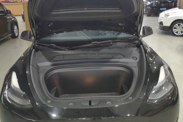 Tesla Model Y 2022 #20 Tesla Model Y 2022 car image #20