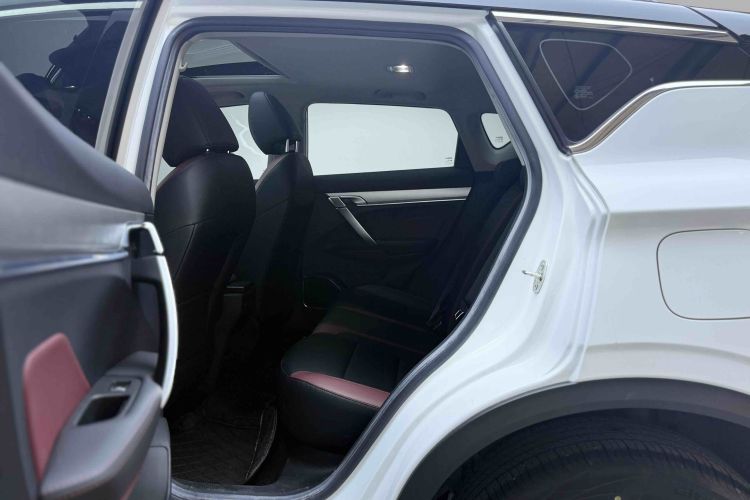GEELY Coolray 2021 #17 GEELY Coolray 2021 car image #17