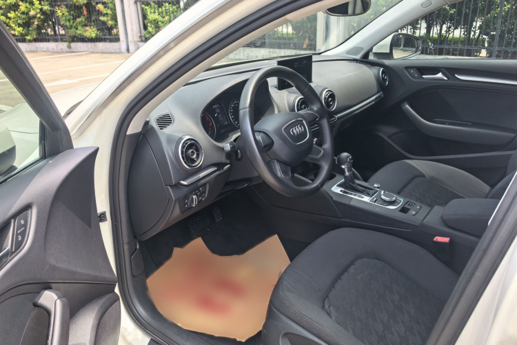 Audi A3 2015 immagine di auto #13
