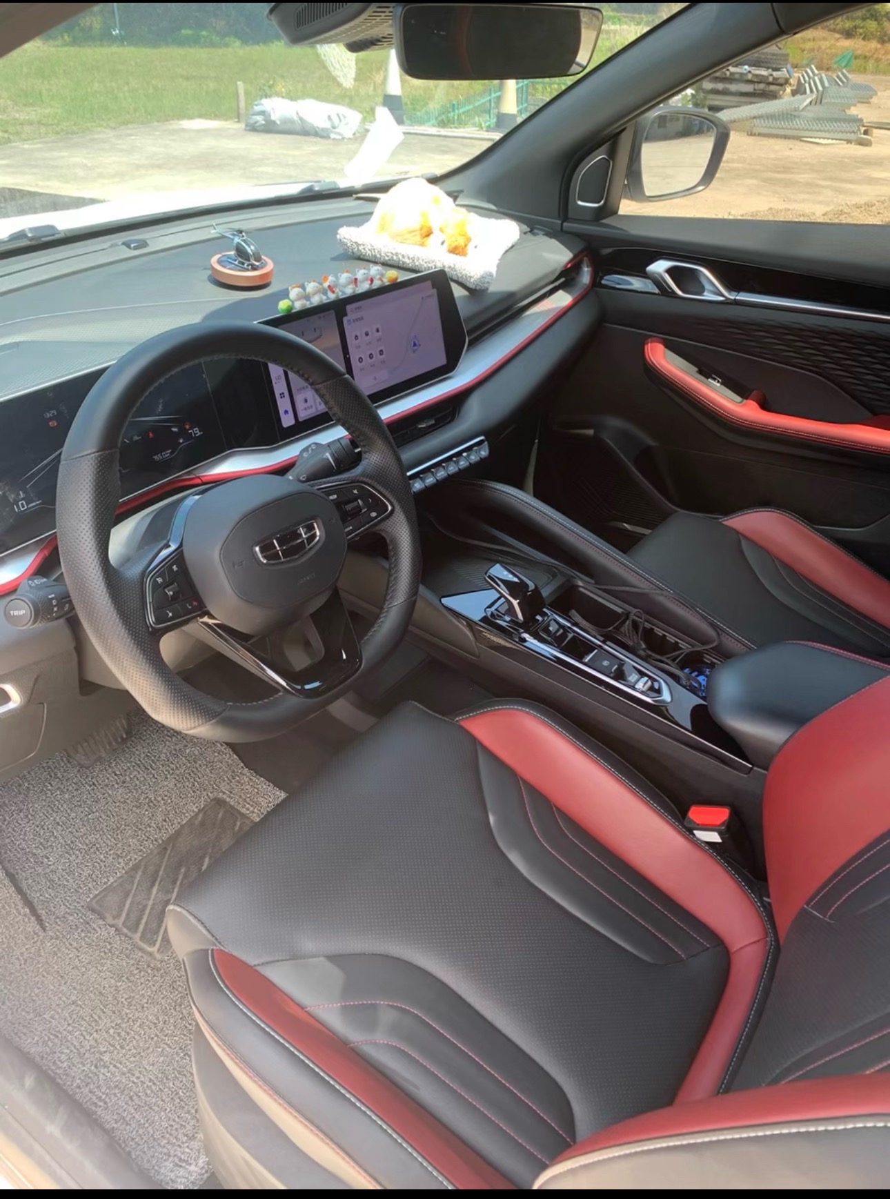GEELY Coolray 2024 #3 GEELY Coolray 2024 изображение автомобиля #3