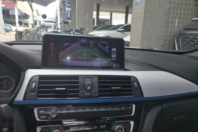 BMW 3 Series 2018 #13 BMW 3 Series 2018 car image #13