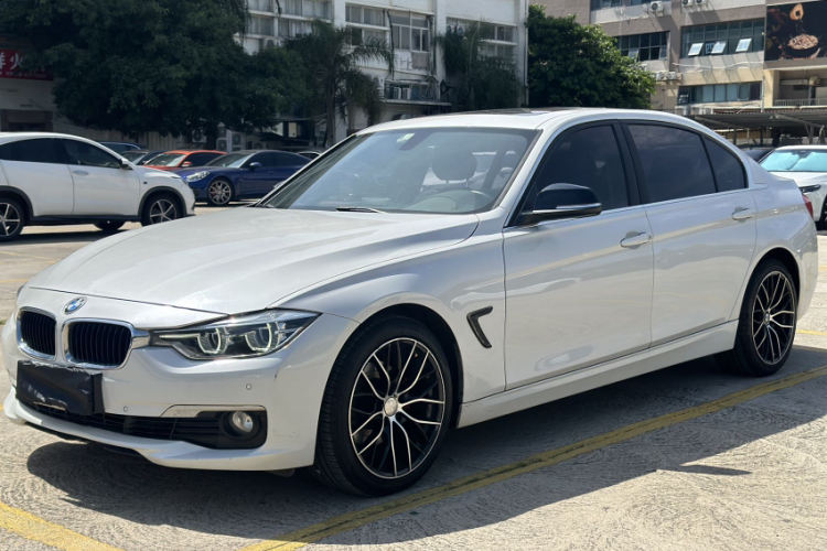 BMW 3 Series 2017 car image #2