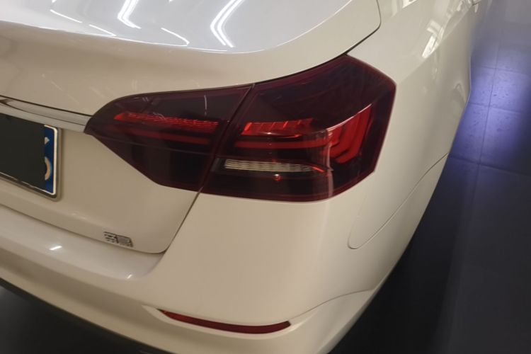 GEELY Emgrand 2021 car image #8