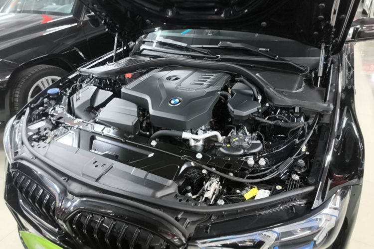 BMW 3 Series 2025 #20 BMW 3 Series 2025 car image #20