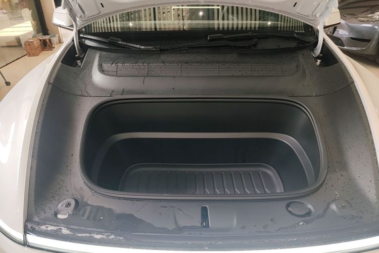 Tesla Model Y 2026 car image #20