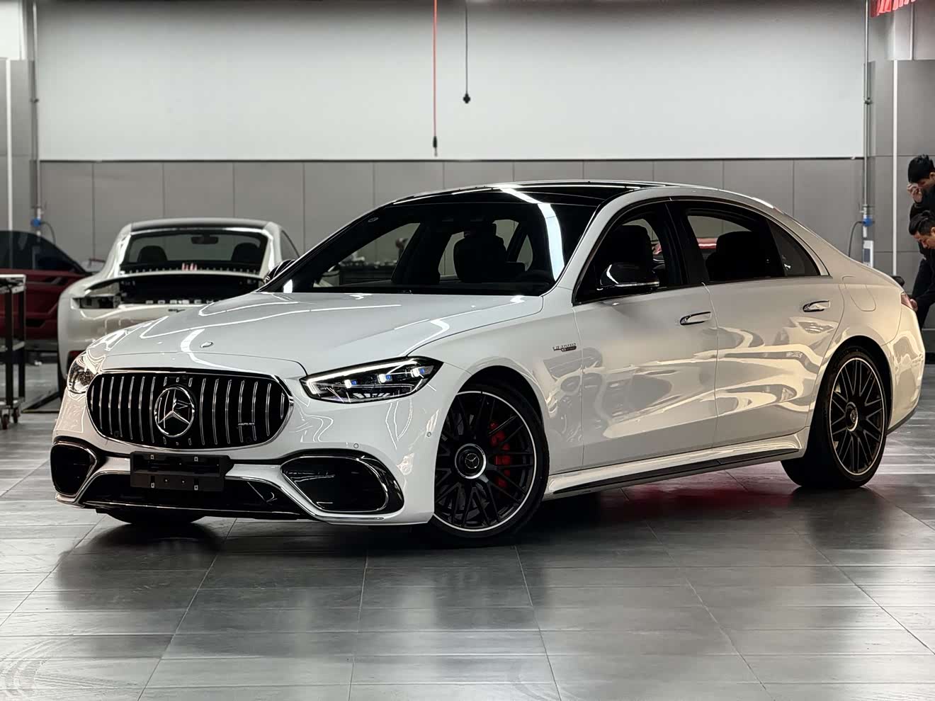 Mercedes-Benz S AMG New Energy 2024 صورة سيارة 