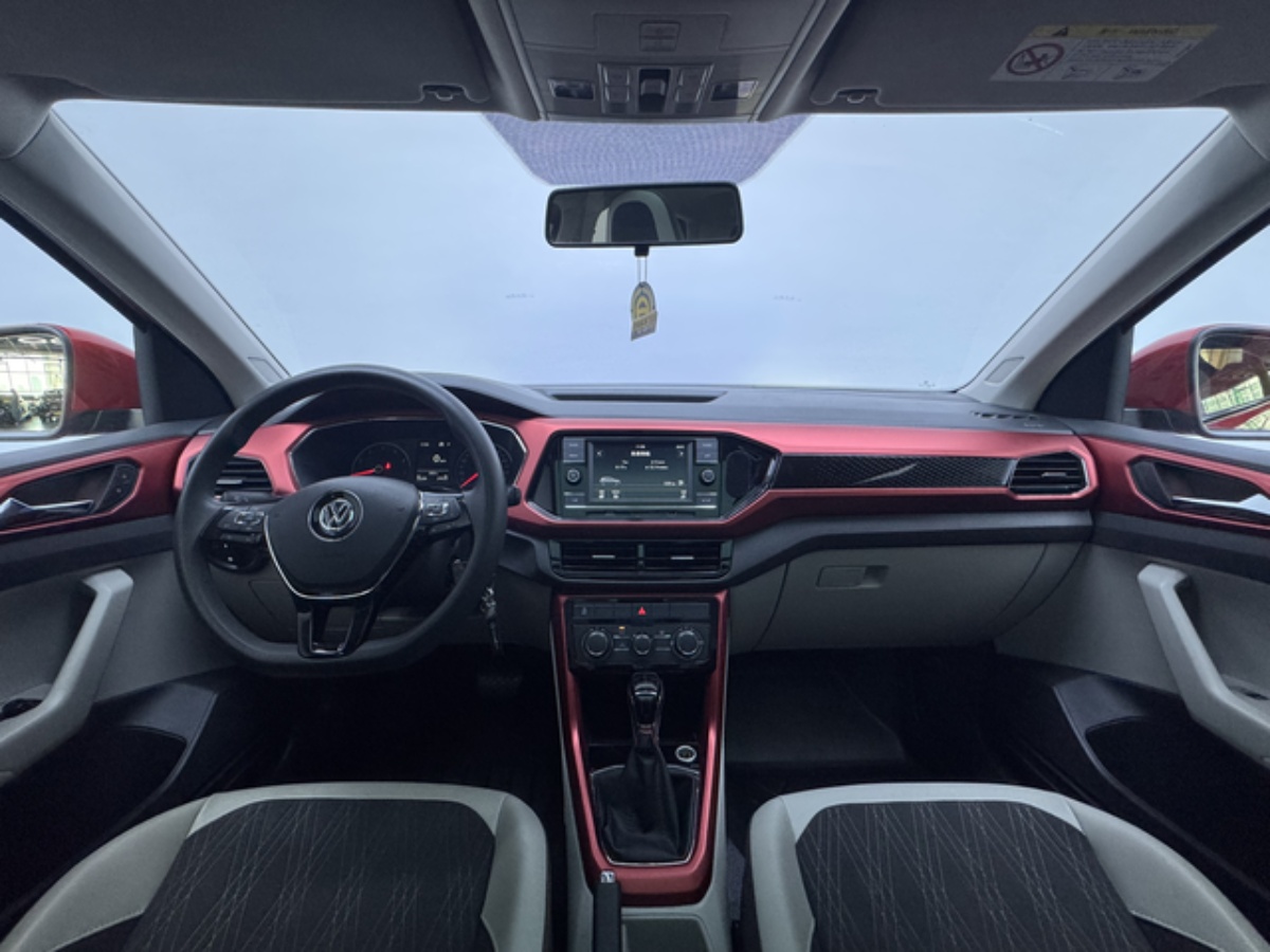 Volkswagen T-Cross 2019 car image #4