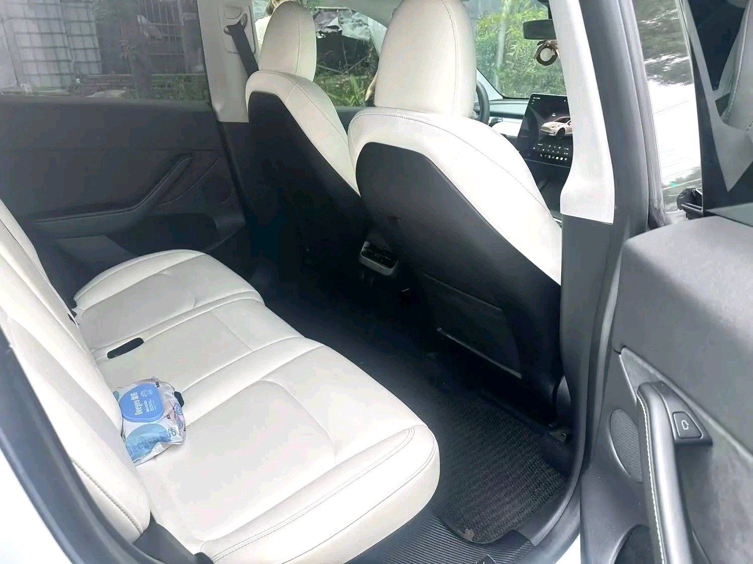 Tesla Model Y 2023 #3 Tesla Model Y 2023 car image #3