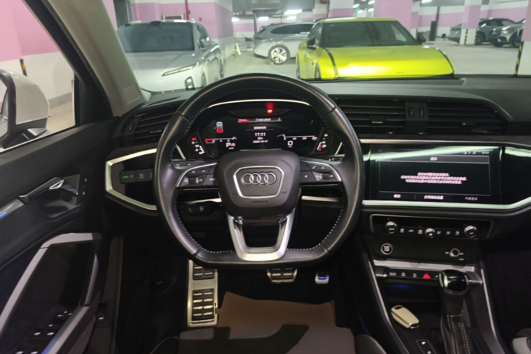 Audi Q3 2022 #11 Audi Q3 2022 car image #11