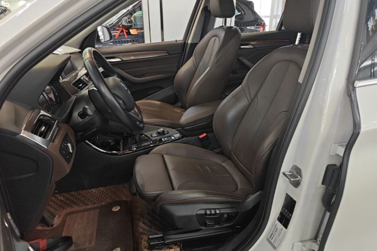 BMW X1 2018 immagine di auto #15