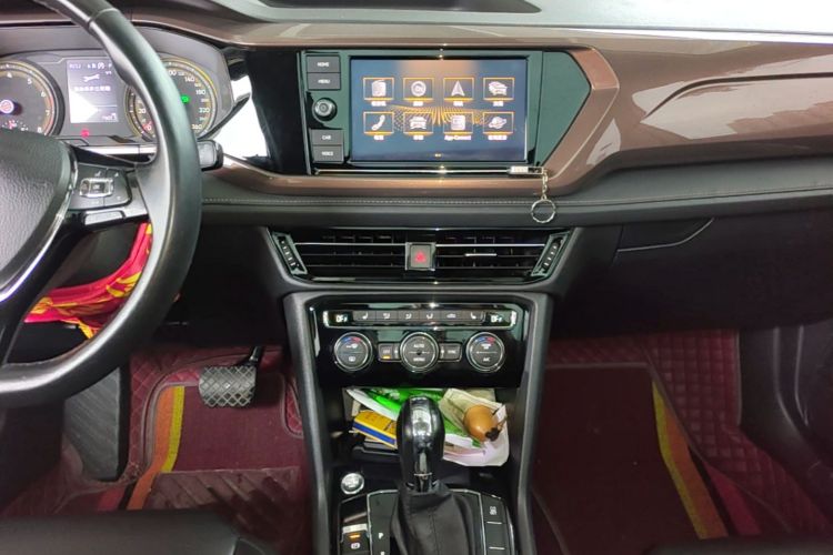 Volkswagen Tharu 2019 car image #15