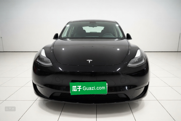 Tesla Model Y 2022 car image #3