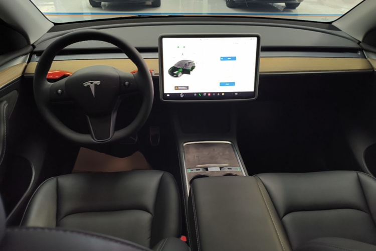 Tesla Model Y 2022 #11 Tesla Model Y 2022 car image #11