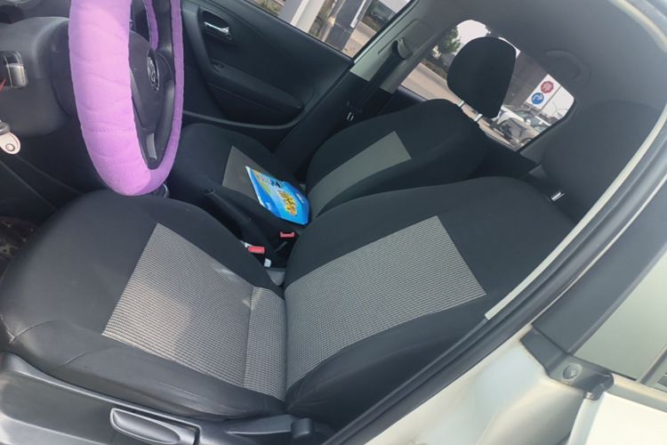 Volkswagen Polo 2016 car image #15