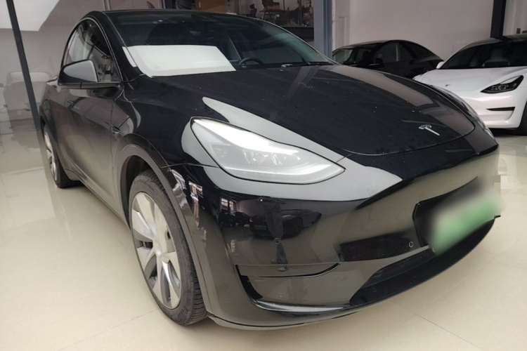 Tesla Model Y 2022 #4 Tesla Model Y 2022 car image #4