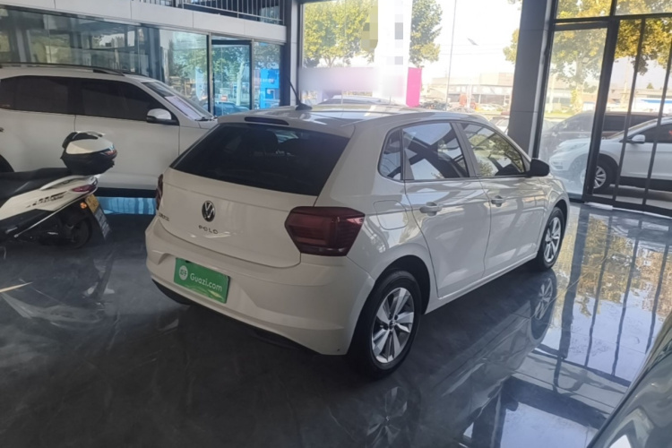 Volkswagen Polo 2022 car image #5