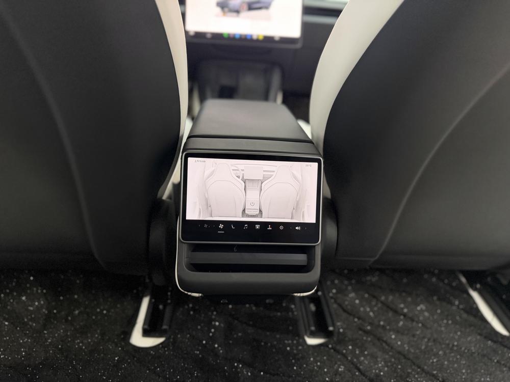 Tesla Model 3 2025 car image #6