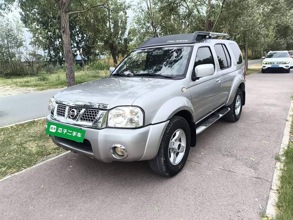 Nissan Paladin 2016 汽车图片 