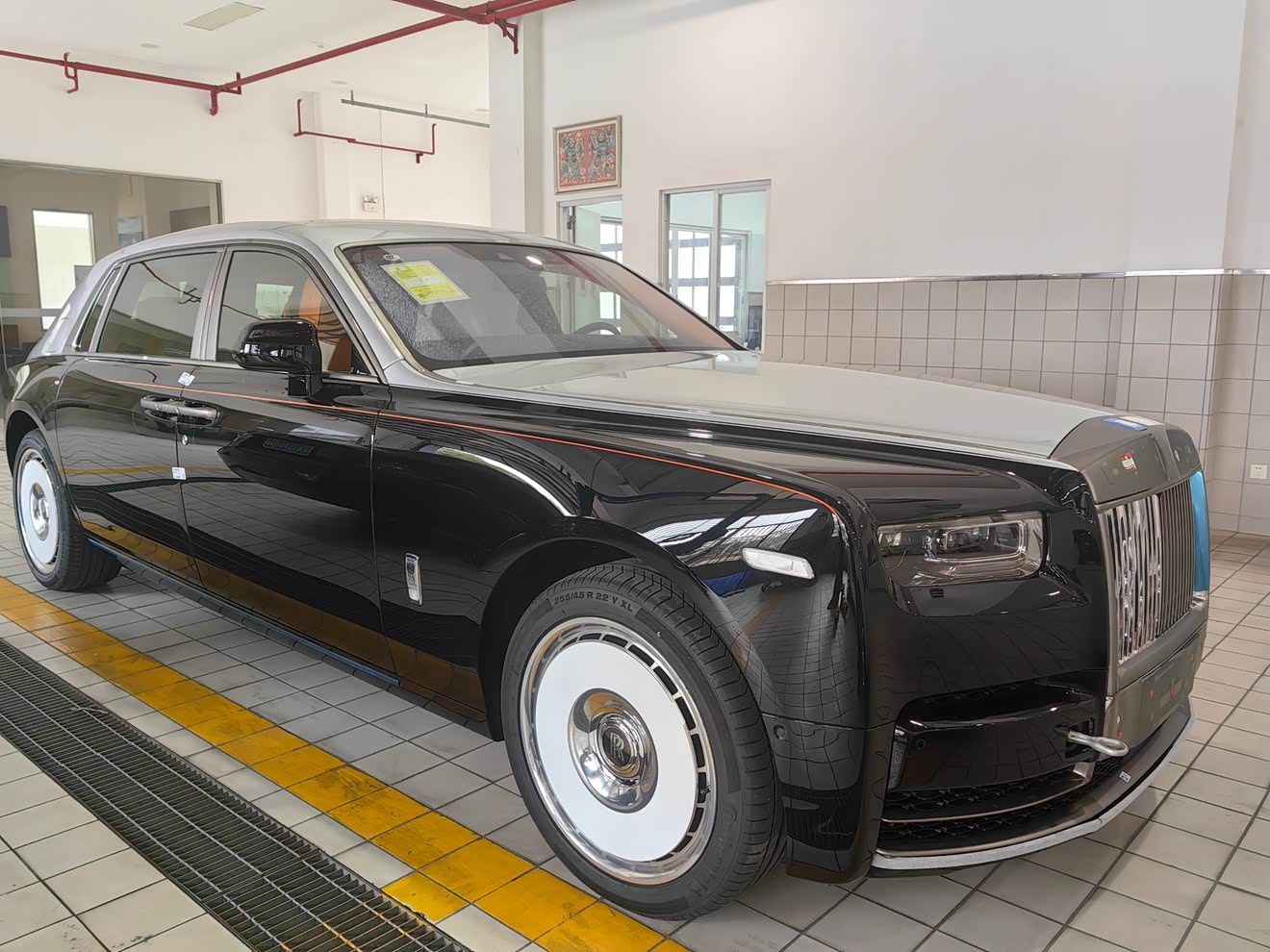 Rolls-Royce Rolls-Royce car image