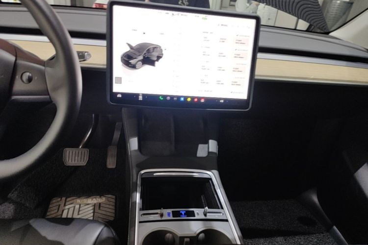 Tesla Model Y 2023 #13 Tesla Model Y 2023 immagine di auto #13