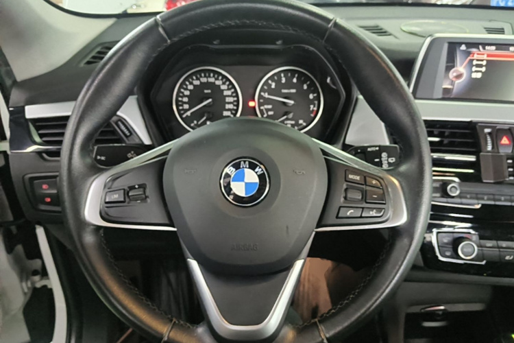 BMW X1 2017 car image #11