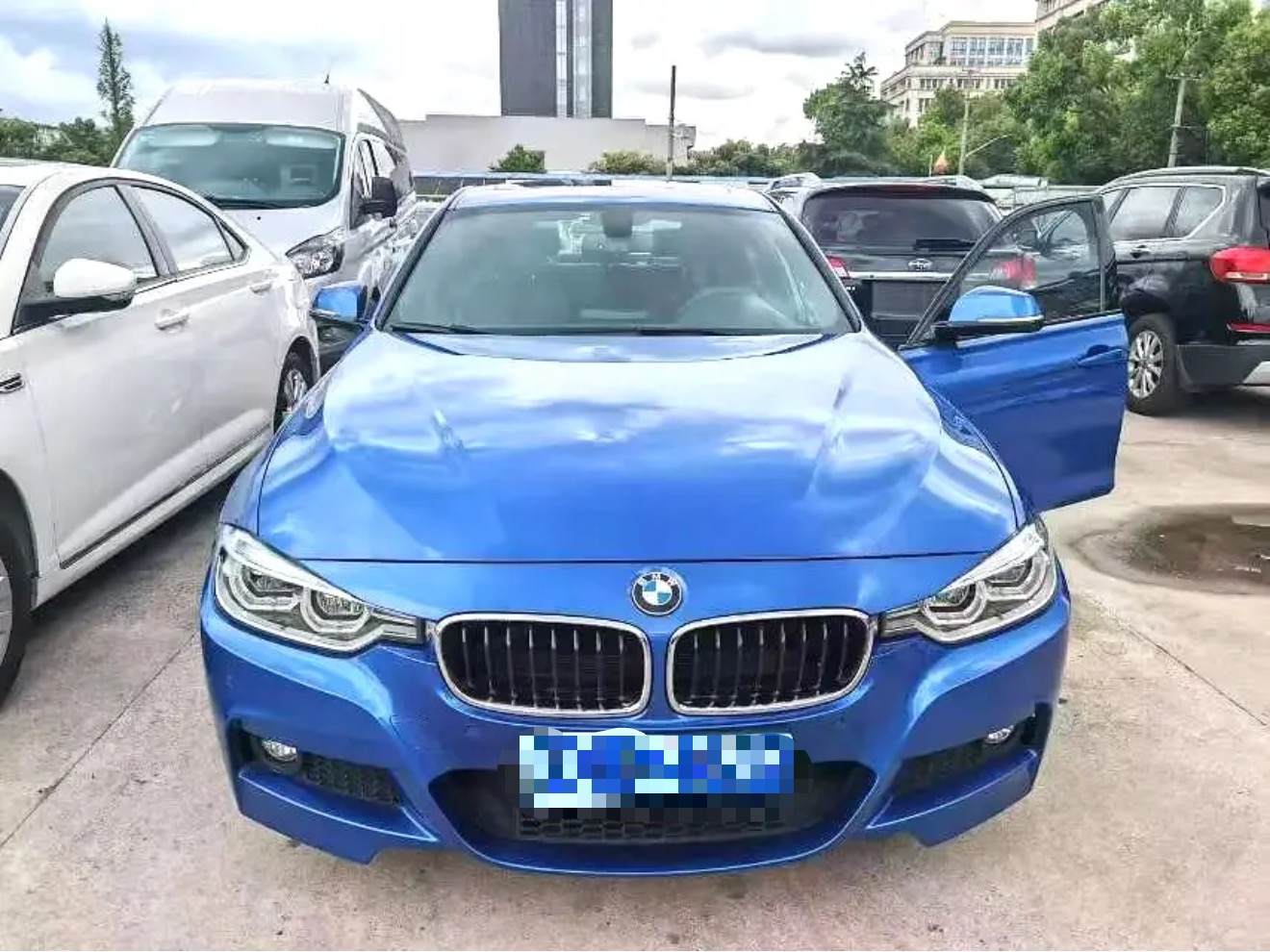 BMW 3 Series 2019 BMW 3 Series 2019 car image