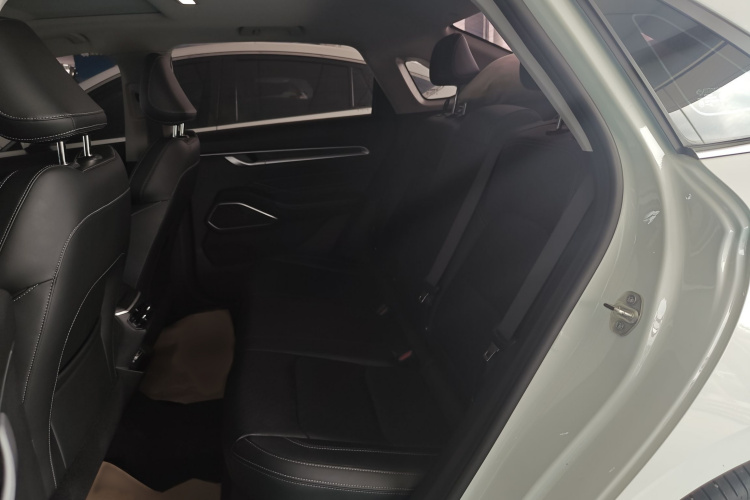 GEELY Emgrand 2023 #10 GEELY Emgrand 2023 car image #10