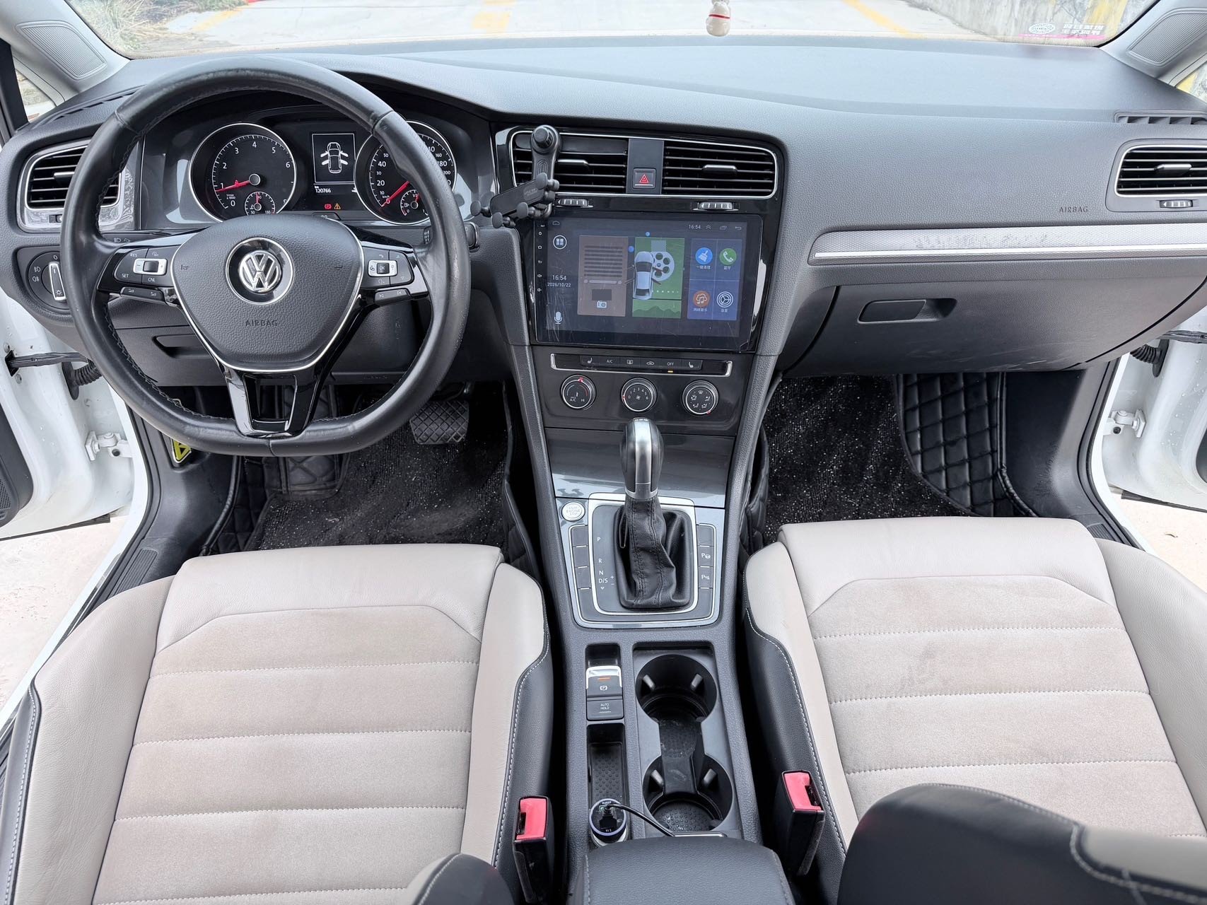 2017 image de voiture #8