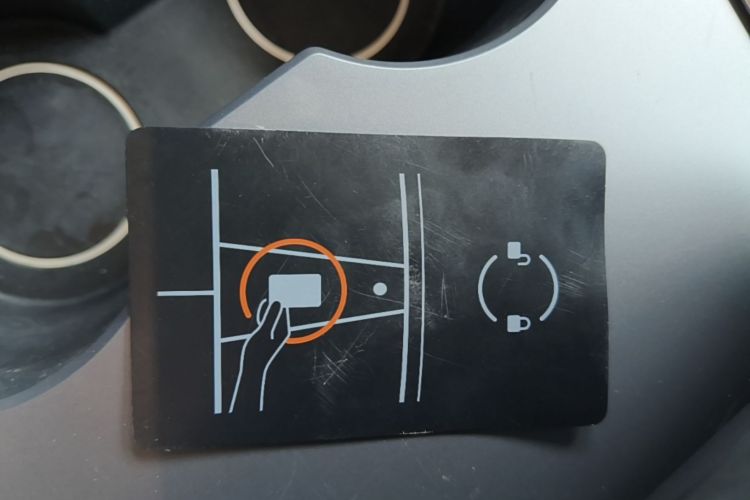Tesla Model 3 2021 car image #9