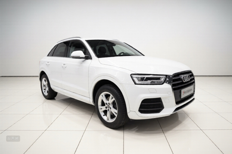 Audi Q3 2018 car image #4