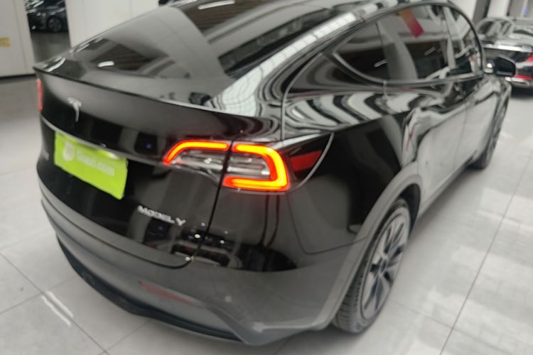 Tesla Model Y 2023 #7 Tesla Model Y 2023 car image #7