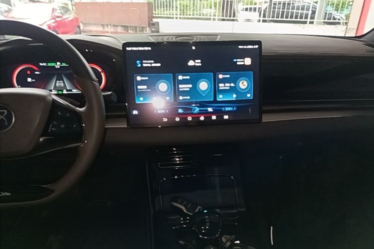 BYD Han 2021 car image #13