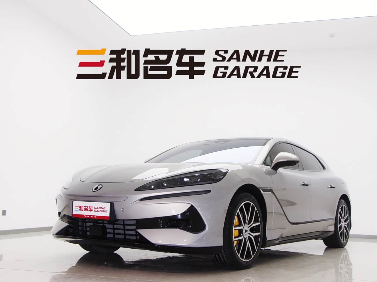 Denza Z9GT 2024 Denza Z9GT 2024 car image