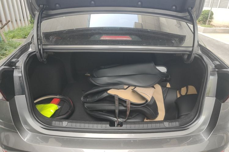 GEELY Emgrand 2024 car image #19