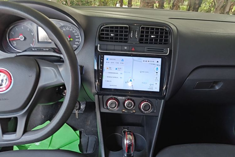 Volkswagen Polo 2016 #13 Volkswagen Polo 2016 car image #13