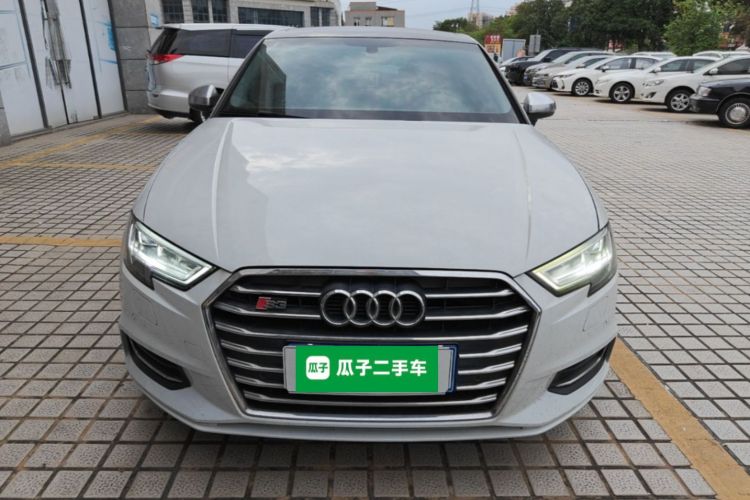 Audi A3 2019 car image #3