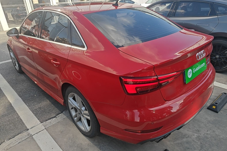 Audi A3 2019 car image #5