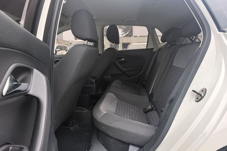 Volkswagen Polo 2016 #11 Volkswagen Polo 2016 car image #11