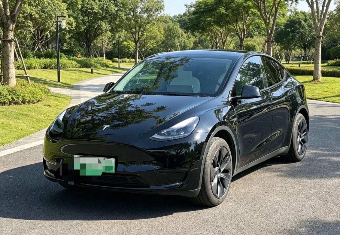 Tesla Model Y 2023 car image 
