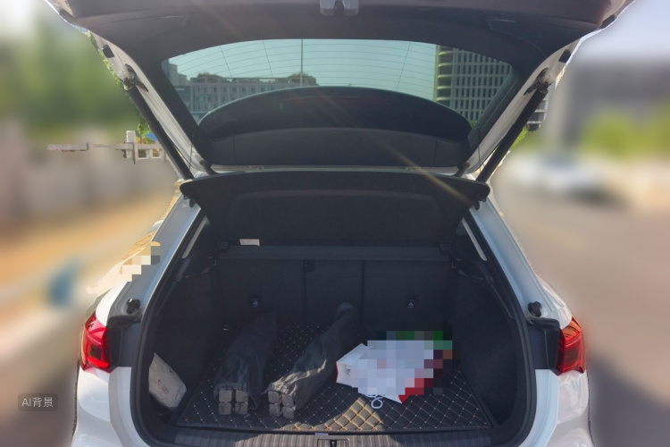 Audi Q3 2021 car image #21
