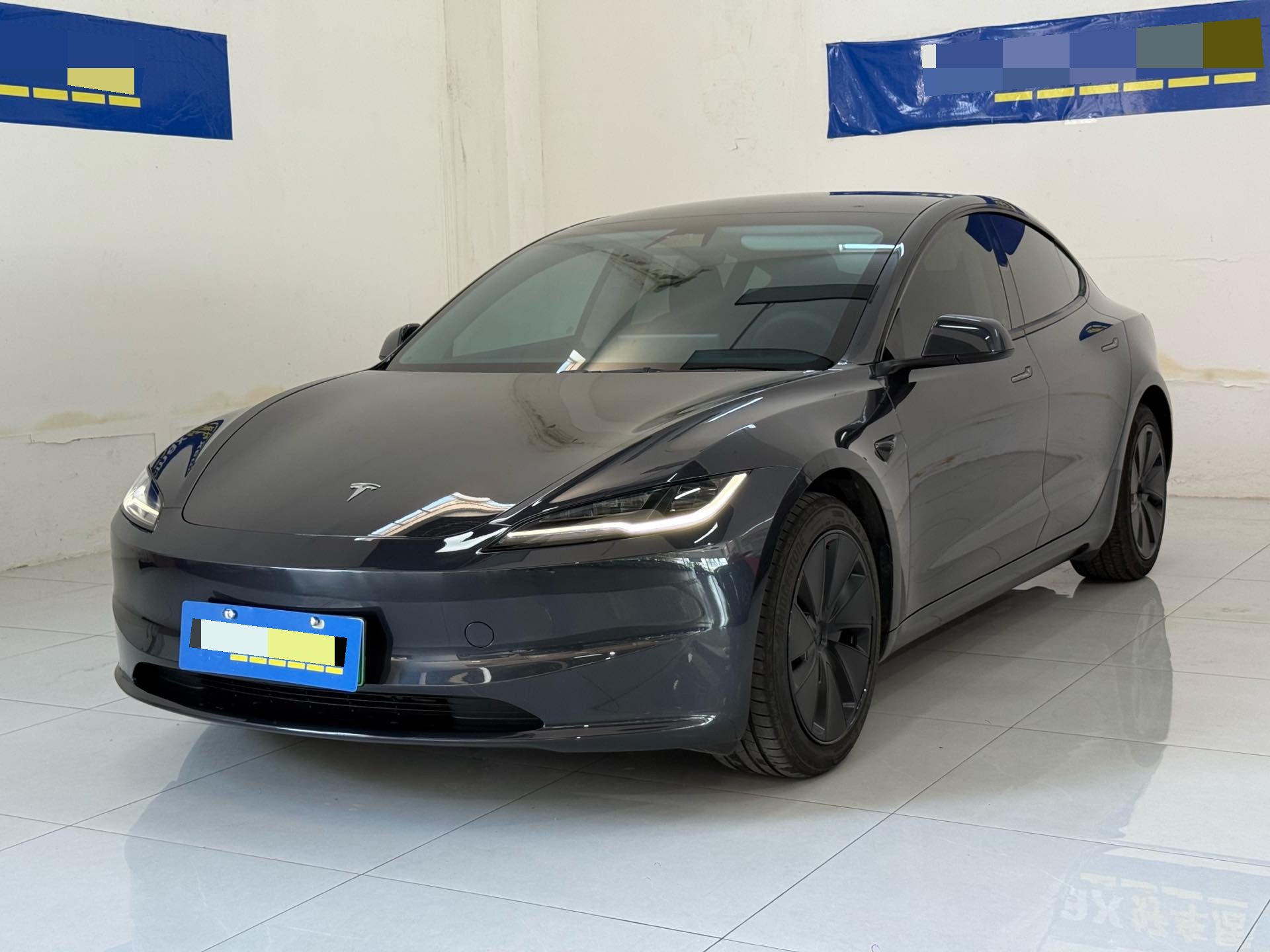Tesla Model 3 2025 car image 