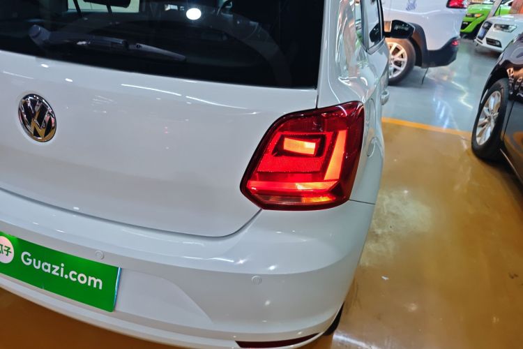 Volkswagen Polo 2019 car image #8