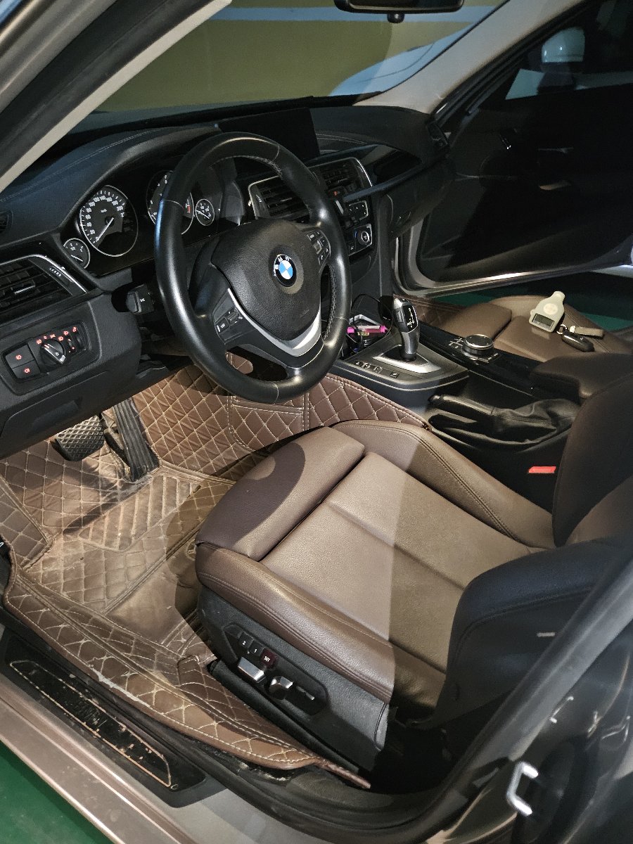 BMW 3 Series 2019 immagine di auto #7