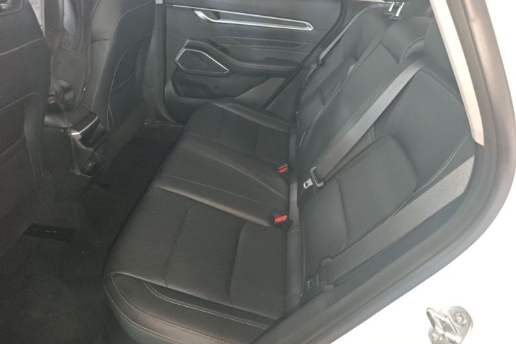 GEELY Emgrand 2022 #17 GEELY Emgrand 2022 car image #17
