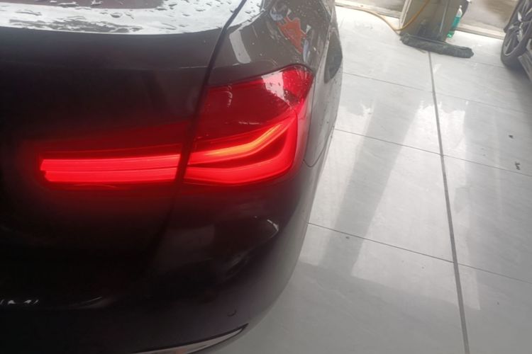BMW 3 Series 2017 #8 BMW 3 Series 2017 car image #8